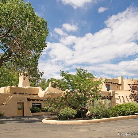 Sagebrush Inn & Suites Таос Экстерьер фото