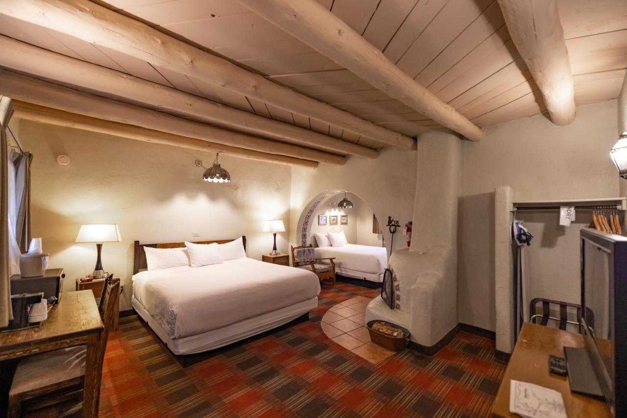Sagebrush Inn & Suites Таос Экстерьер фото