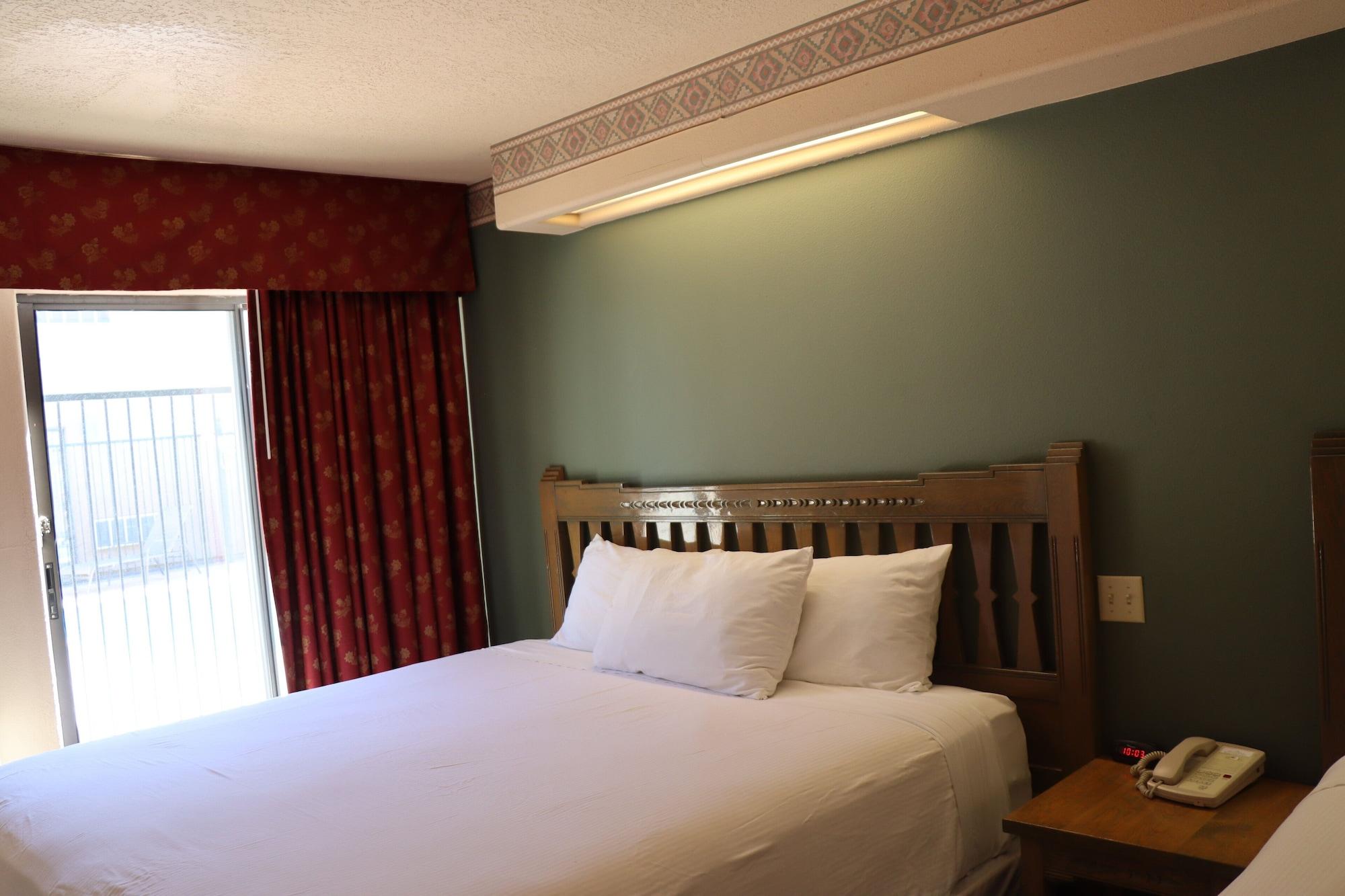 Sagebrush Inn & Suites Таос Экстерьер фото