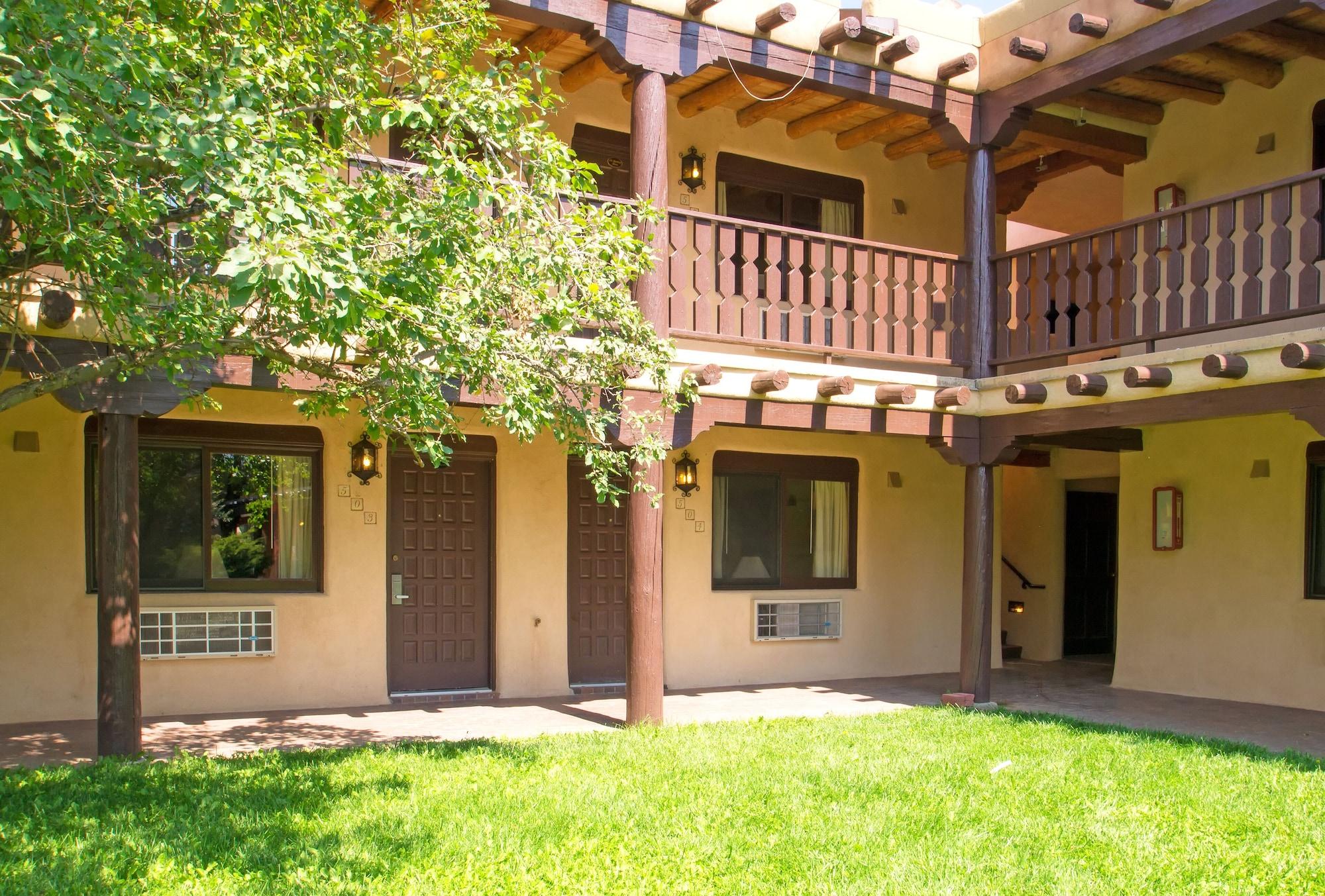 Sagebrush Inn & Suites Таос Экстерьер фото