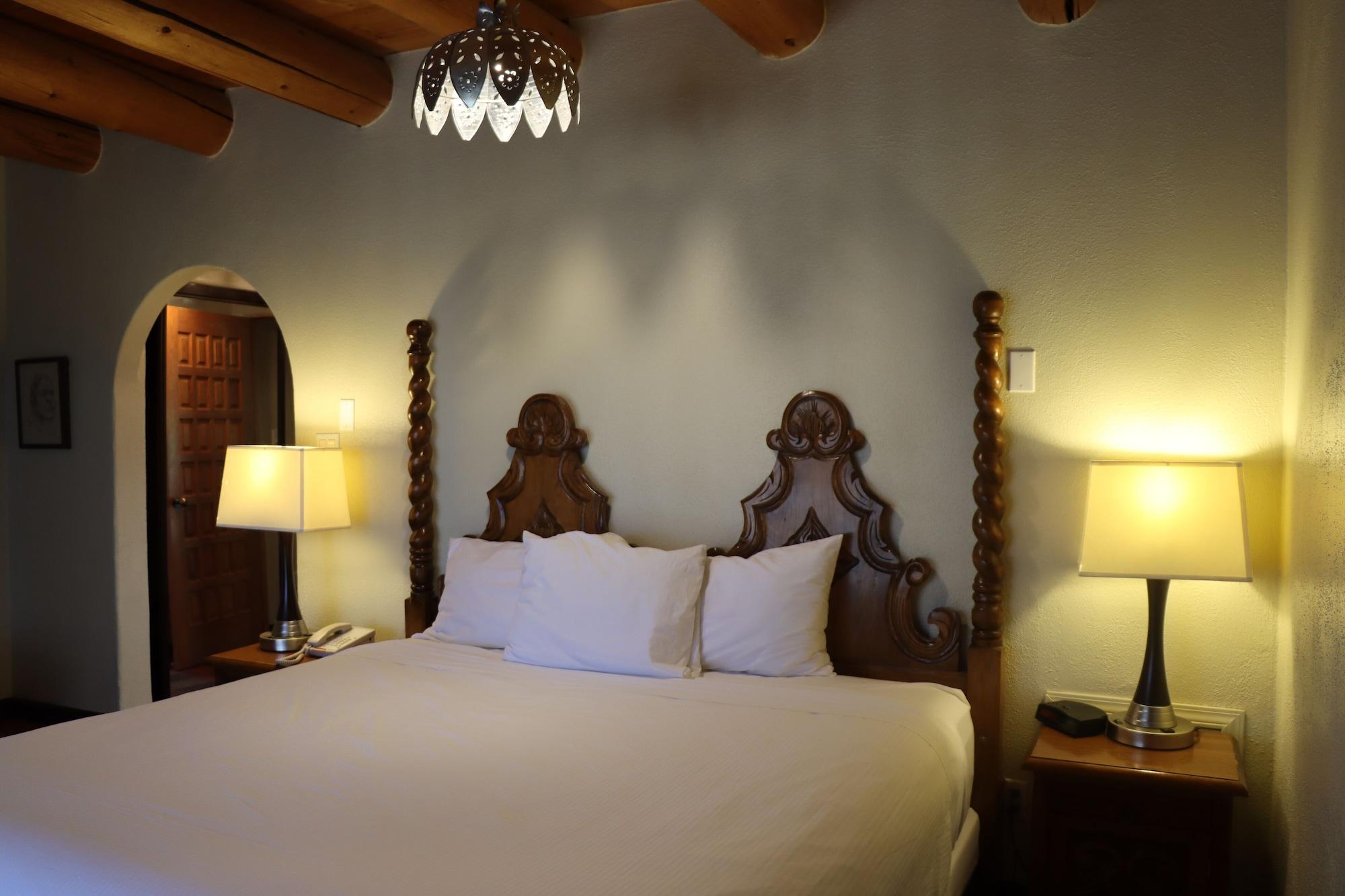 Sagebrush Inn & Suites Таос Экстерьер фото