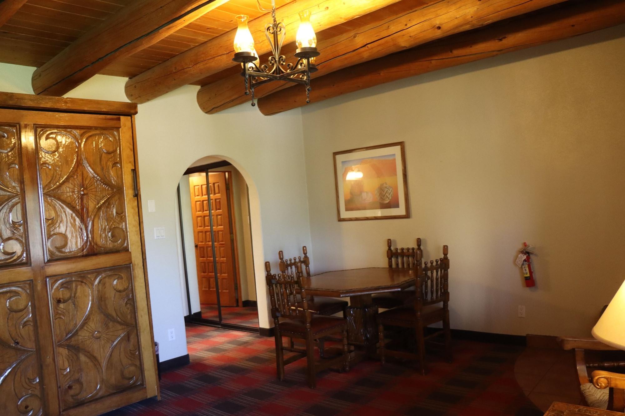 Sagebrush Inn & Suites Таос Экстерьер фото