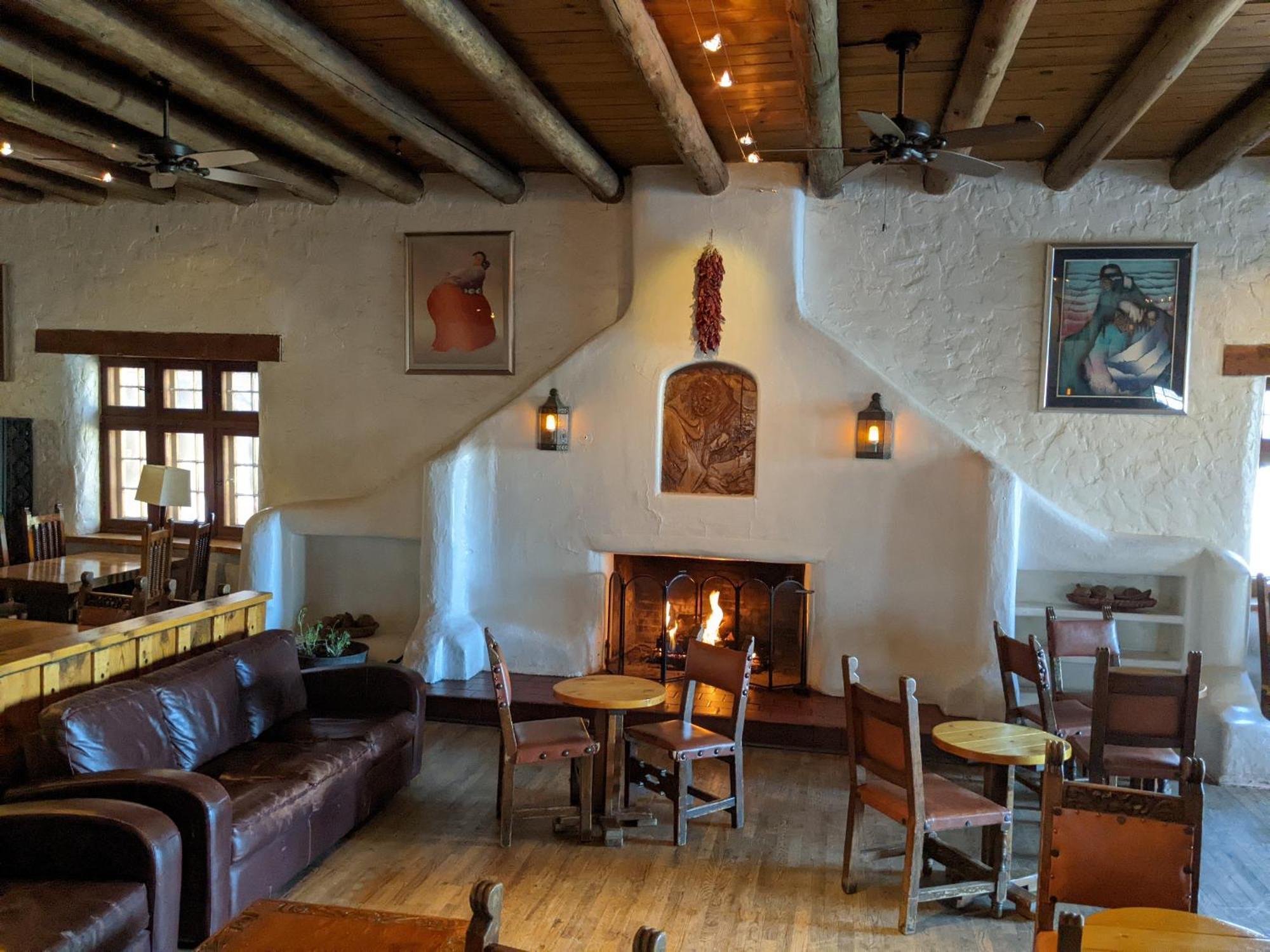 Sagebrush Inn & Suites Таос Экстерьер фото