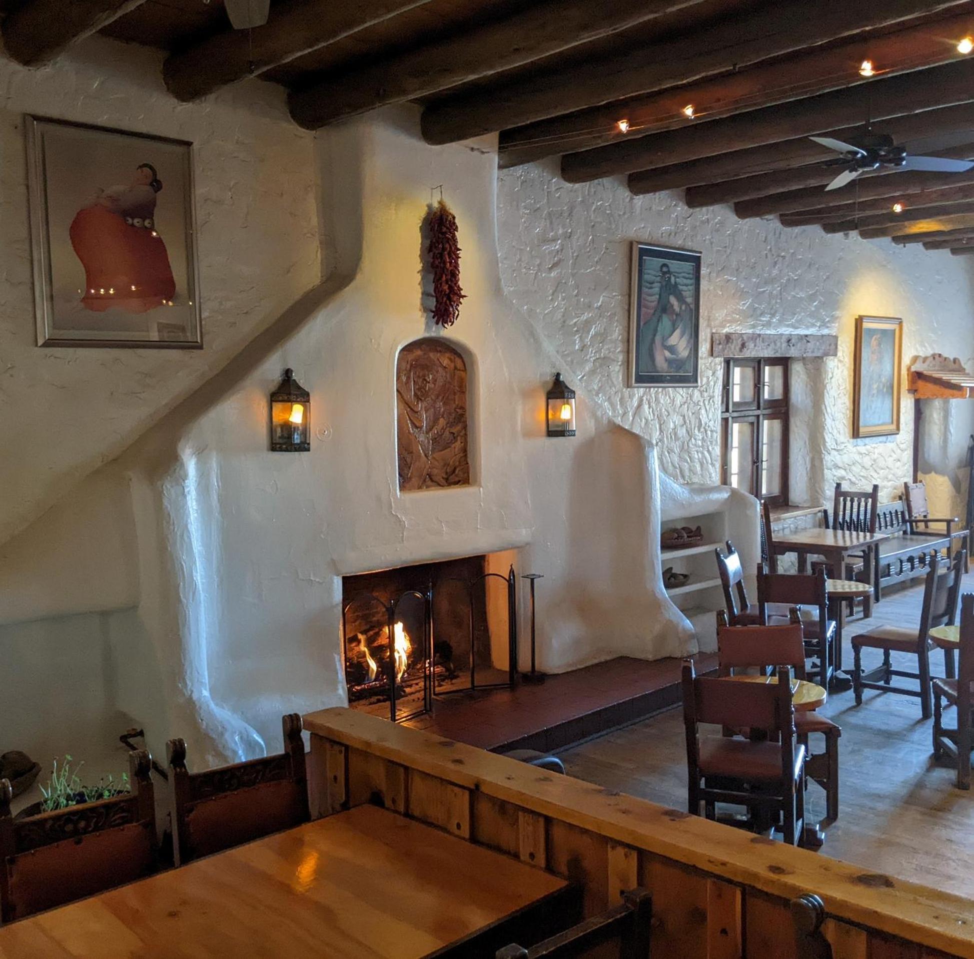 Sagebrush Inn & Suites Таос Экстерьер фото