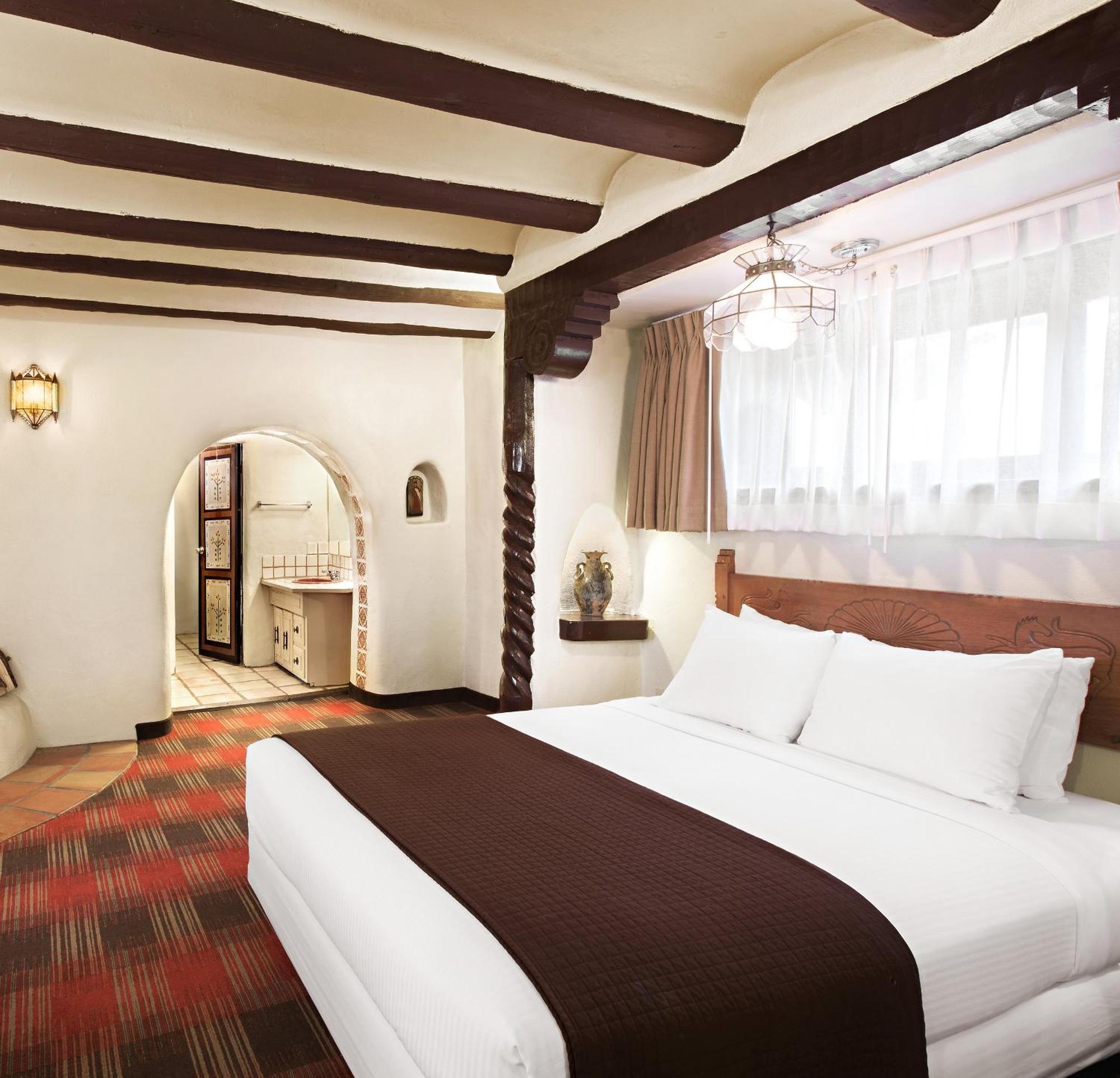 Sagebrush Inn & Suites Таос Экстерьер фото